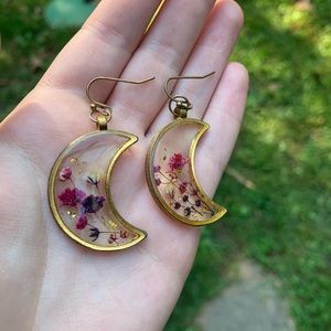 moon pressed flower earrings